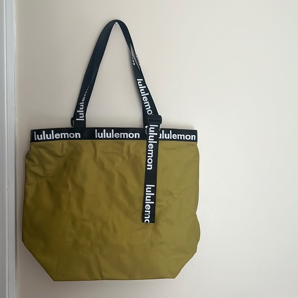 lululemon athletica Handbags - Lululemon tote bag